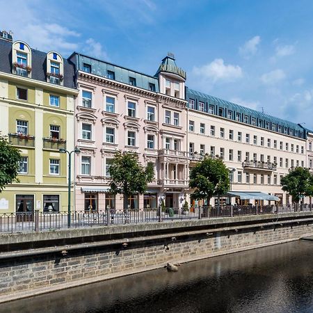 Hotel Kolonada Karlovy Vary Exterior photo