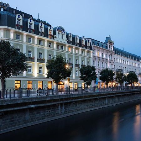 Hotel Kolonada Karlovy Vary Exterior photo