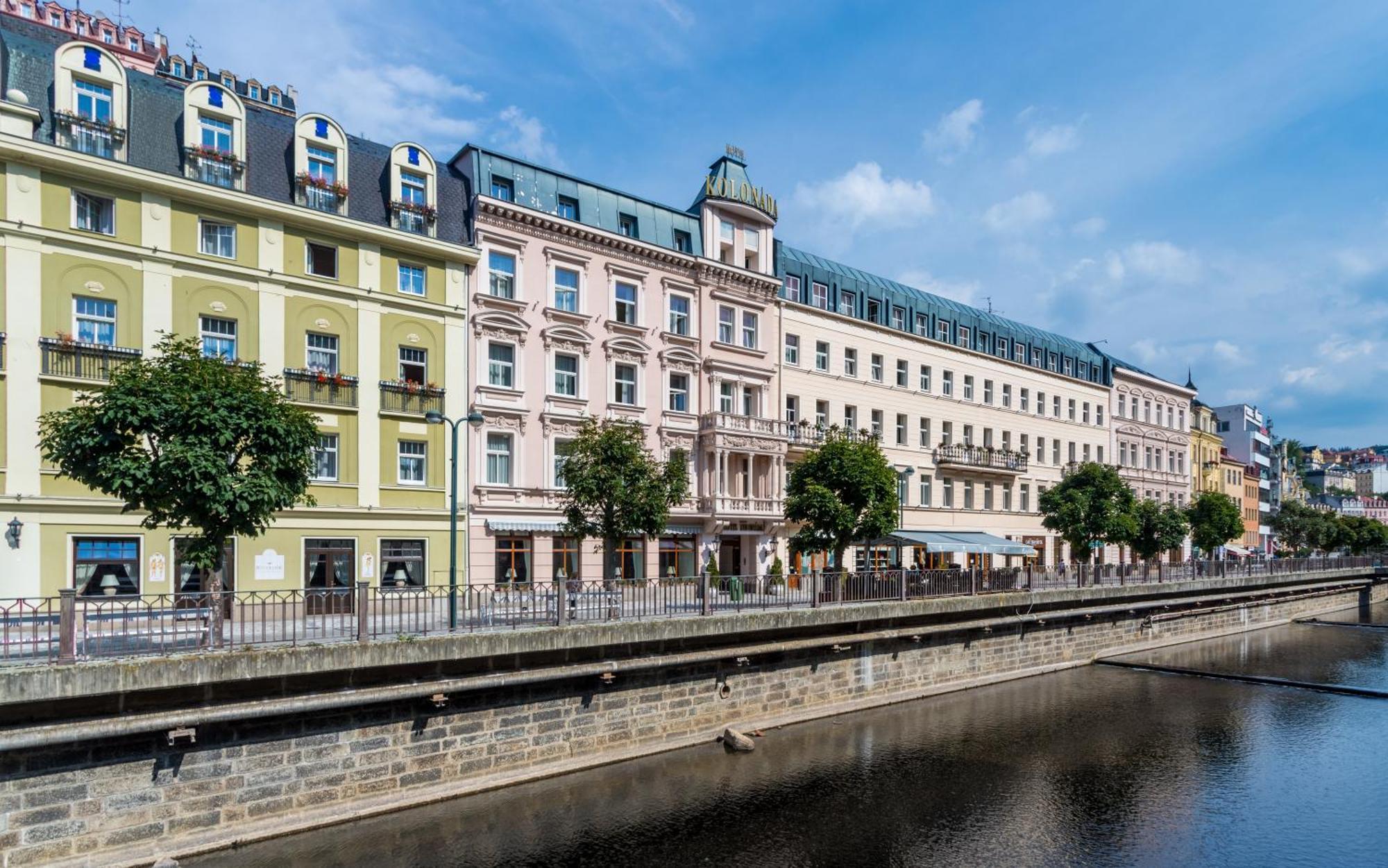 Hotel Kolonada Karlovy Vary Exterior photo